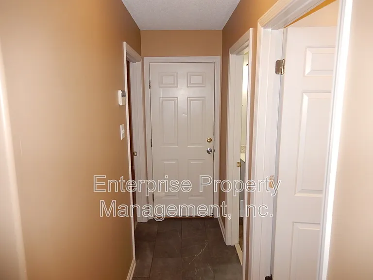 4525 Hickory Creek Dr — Photo 18