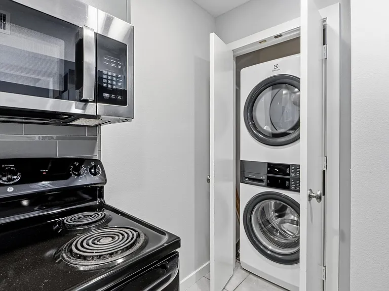 2122 Hancock Dr #121 — Photo 28