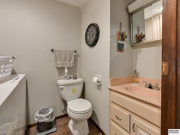 4th image of 5138 N 105th St