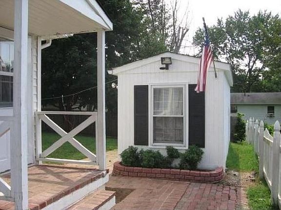 4th image of 219 Oakridge Dr