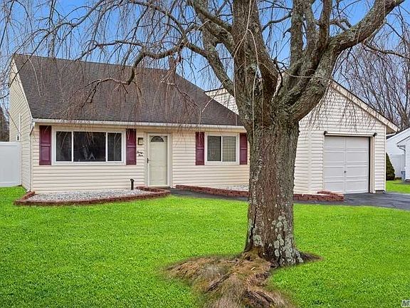 2nd image of 34 Meadow Ave