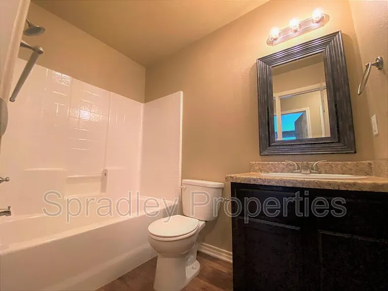 1559 Brady Way — Photo 5