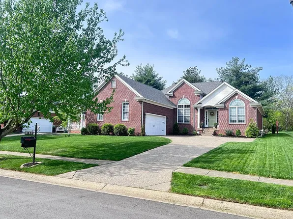 3102 Lake Vista Dr, Louisville, KY 40241