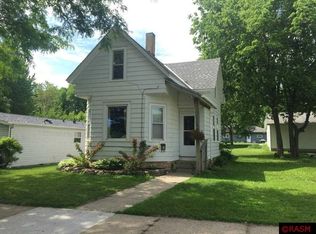 422 Walnut St, Saint Peter, MN 56082