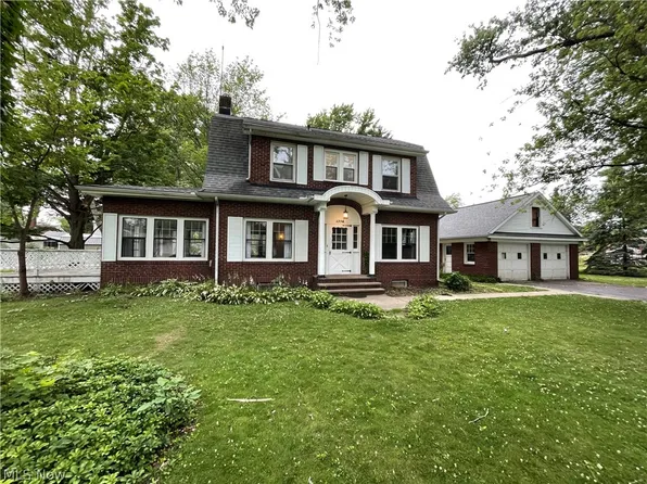 1356 Oxford Dr, Madison, OH 44057