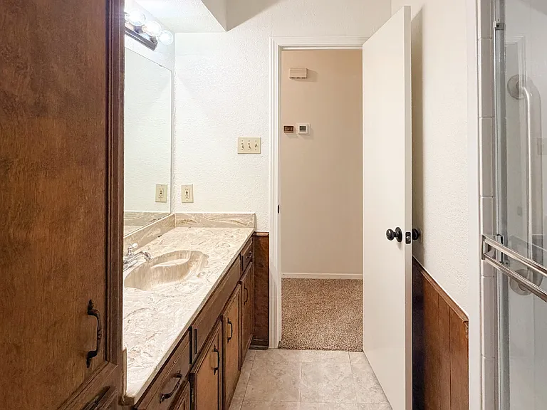712 Pecan St — Photo 15