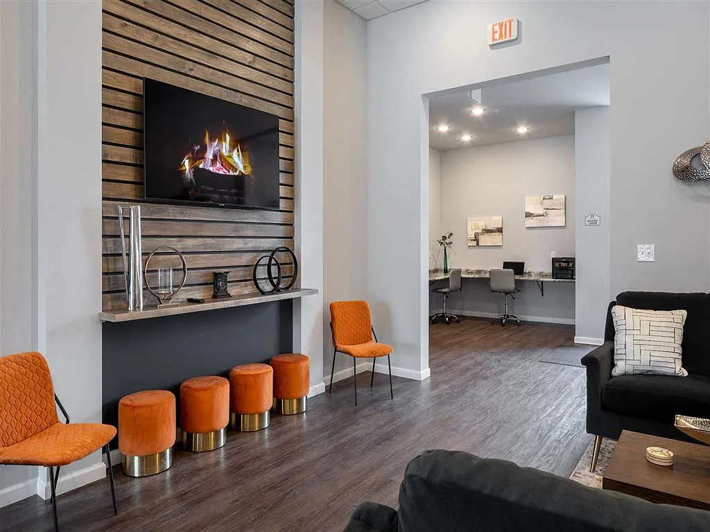 Lancaster Lofts — Photo 3