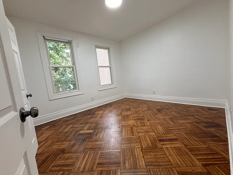 44-46 Farley Ave #2 — Photo 17
