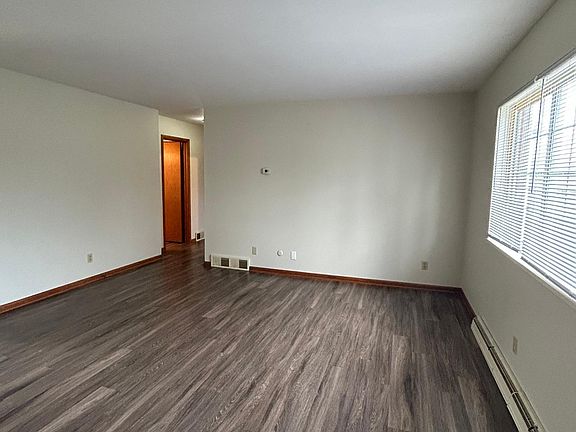 4th image of 102 Hollywood Blvd #9