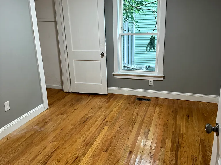 108 Illinois St #1 — Photo 7