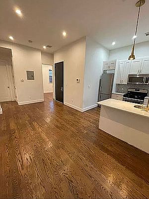2nd image of 851 Rogers Ave #2L