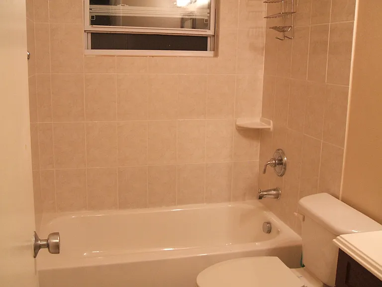 1800 Biscayne Dr #3 — Photo 7