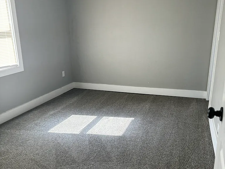 1025 Exchange St — Photo 17