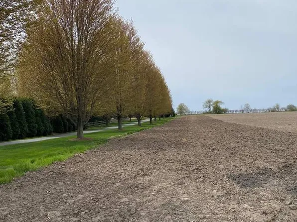 2 Harley Rd, Elburn, IL 60119