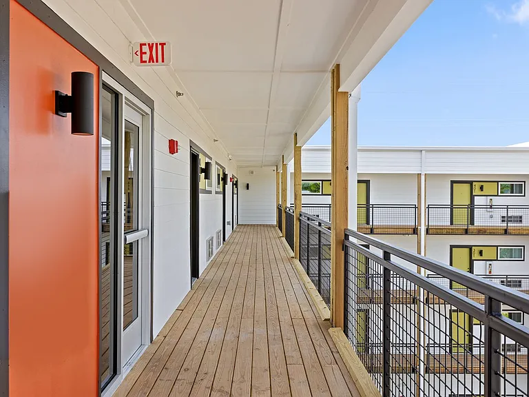 East Line Apartments | Modern Studio Apartments in Downtown Chattanooga — Photo 7