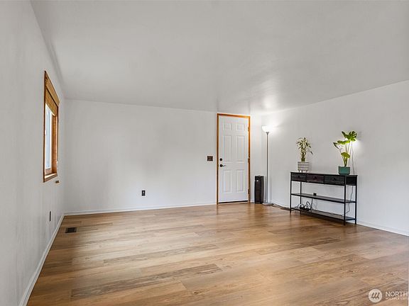 3rd image of 14550 148th Avenue SE