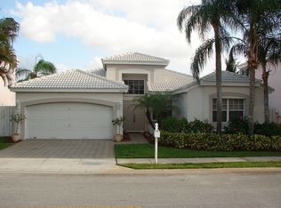 10392 SW 9th Ln, Pembroke Pines, FL 33025