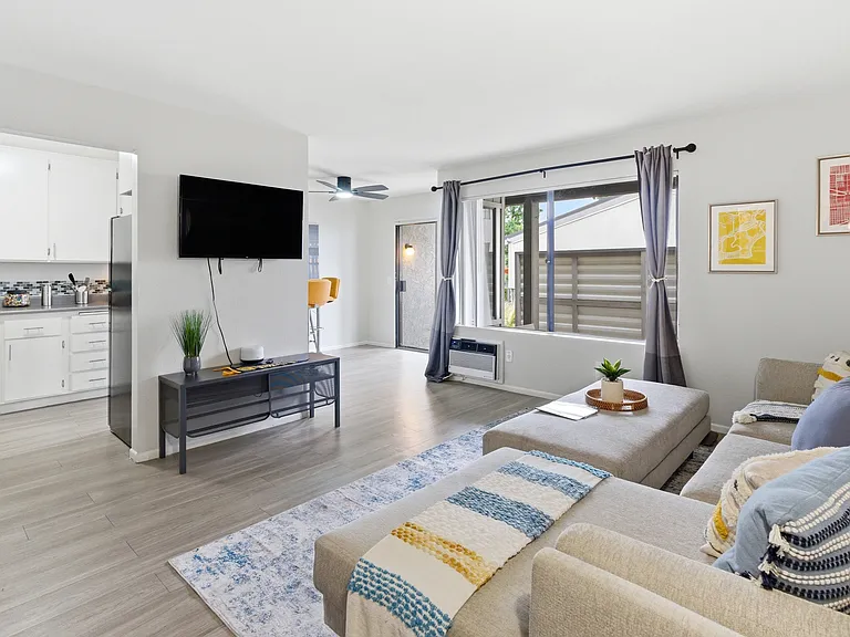 University Crest Apartments - Near UCR — Photo 20