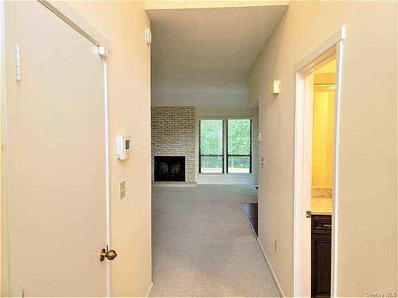 3rd image of 571 Heritage Hls Unit B