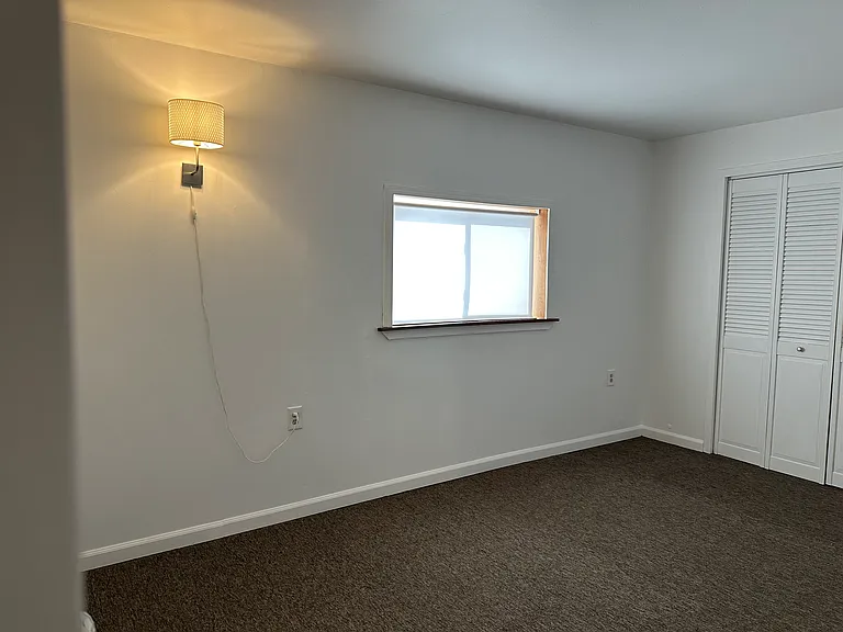 576 Greenville Tpke — Photo 3