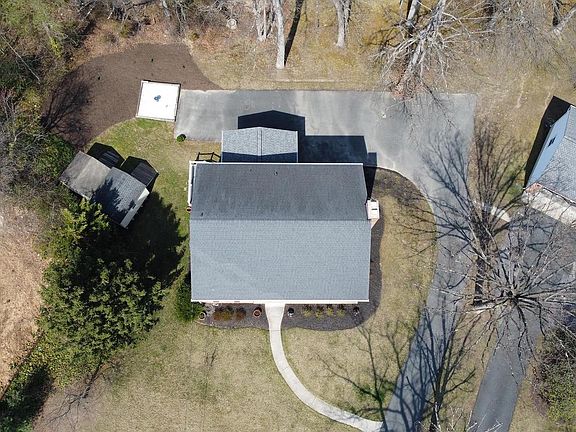 4th image of 4910 Linda Ave
