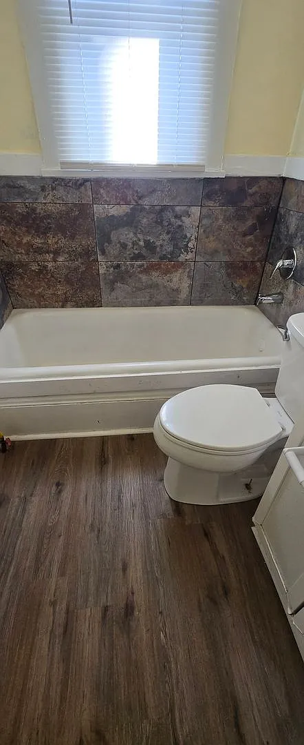 1523 Noble Street 1 Bedroom 1 Bathroom — Photo 3