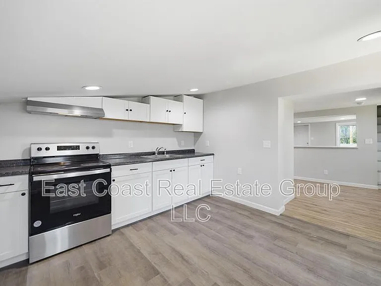 116 S High St — Photo 4