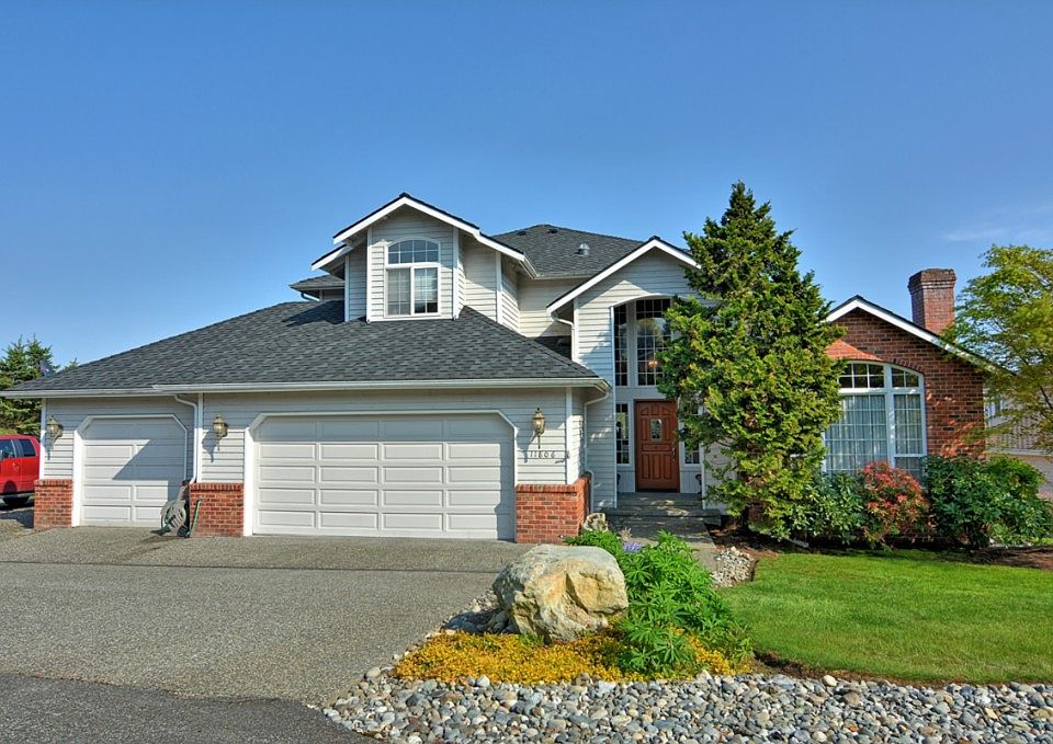 1st image of 11806 N Lakeshore Dr