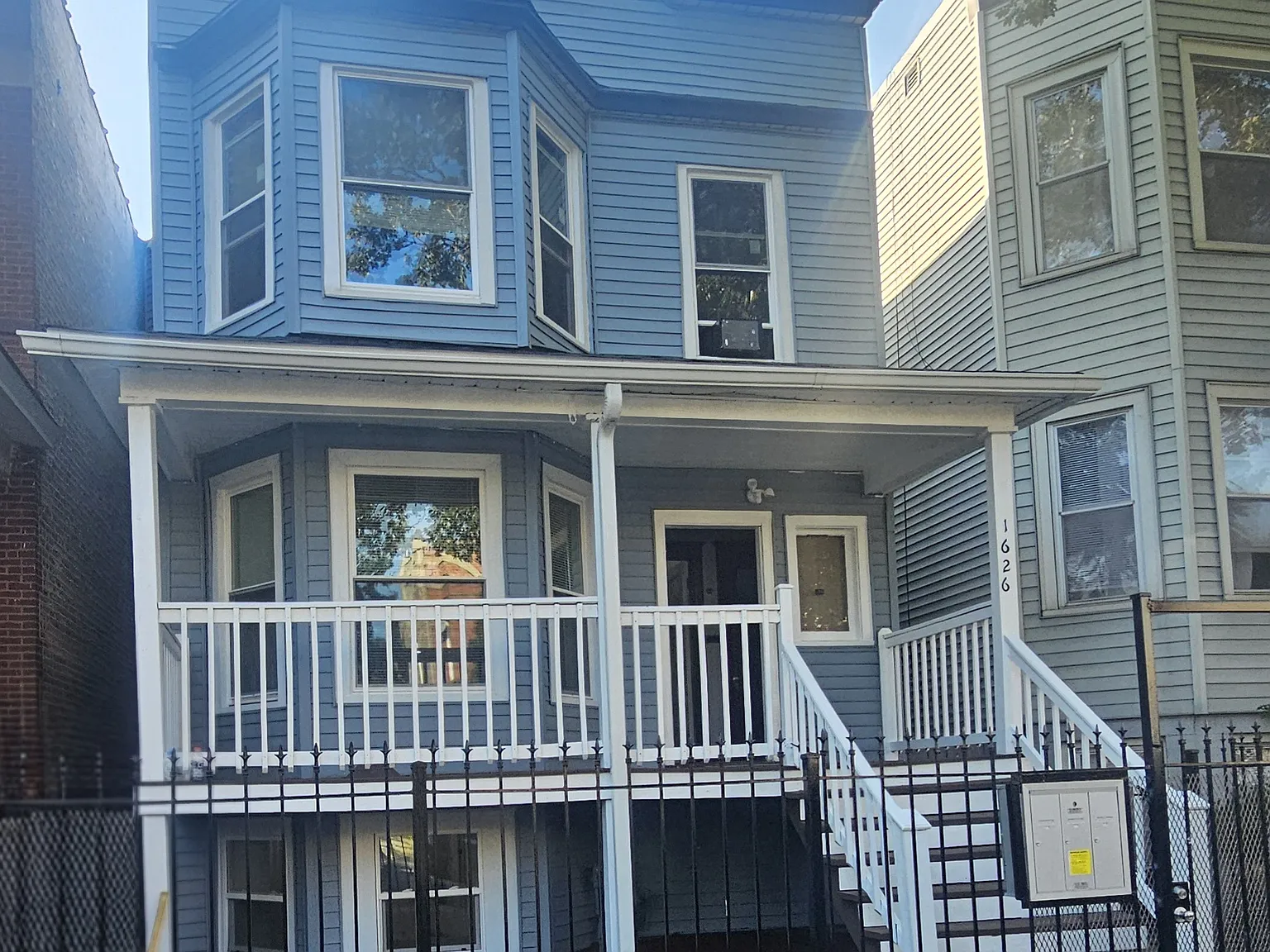 2 bed, $1,900 — Photo 1