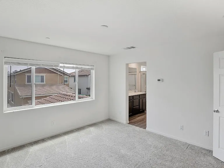 11030 International Dr — Photo 20