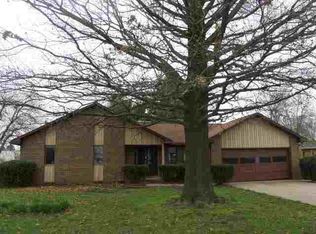261 W Mayfair Dr, Terre Haute, IN 47802