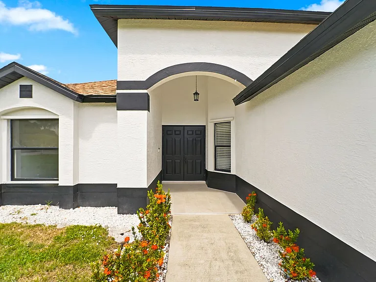 3708 Kent Dr — Photo 4