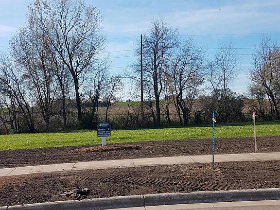 2nd image of 860 Valley Rd