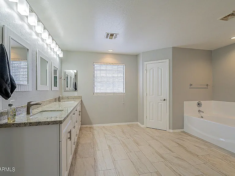 2883 E Birchwood Pl — Photo 34