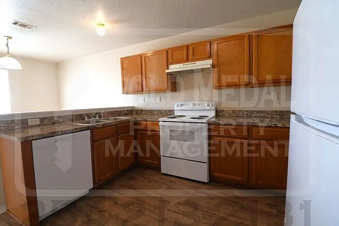 3412 Cantabrian Dr #C — Photo 6
