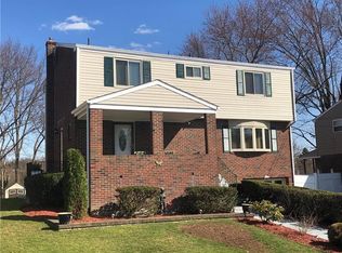 328 Fielding Dr, Pittsburgh, PA 15235
