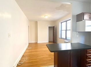 2124 Crescent St APT C3, Astoria, NY 11105
