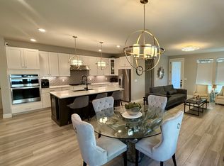 1996 Canyonpoint Ln, Castle Pines, CO 80108