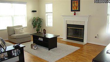 4th image of 661 Quarry Ln #18