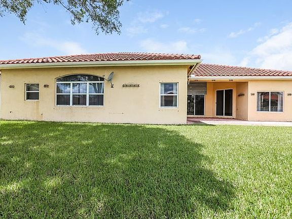 5th image of 16454 NW 14th St