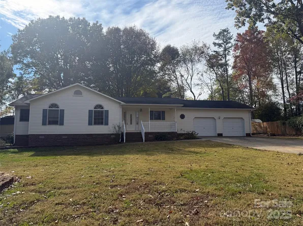 429 Link Dr, Iron Station, NC 28080