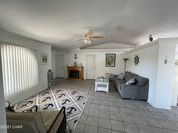 3rd image of 2555 Mariner Ln
