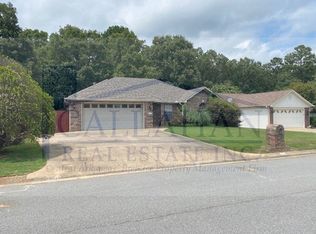 56 Zircon Dr, Maumelle, AR 72113