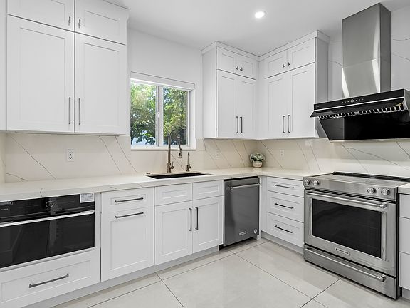 3rd image of 7800 SW 57th Ct