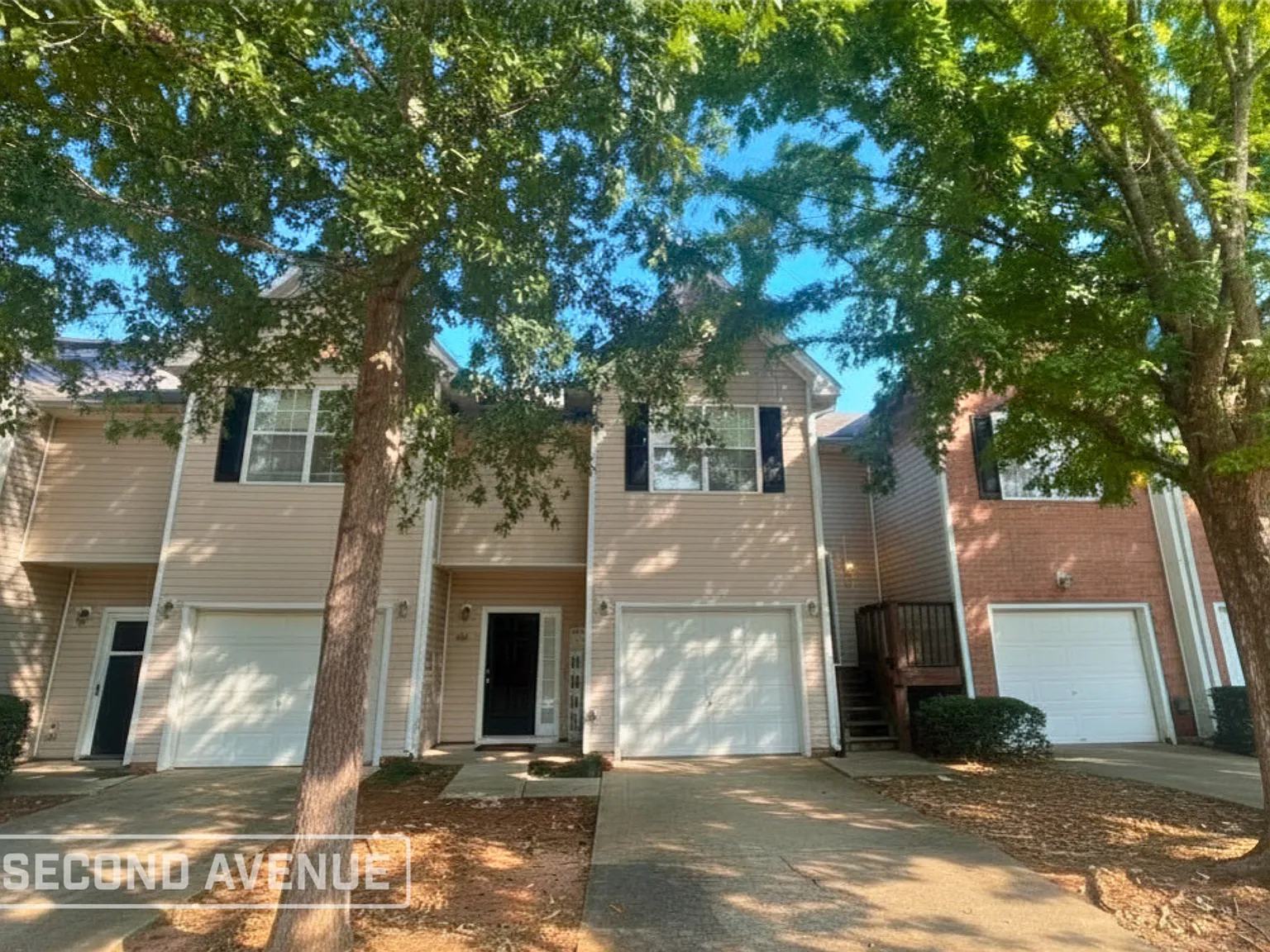 3 bed, 2.5 bath, 1608 sqft, $1,895 — Photo 1