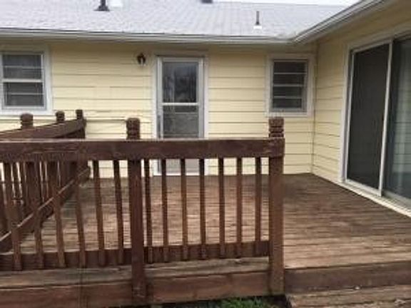 4th image of 844 W Mona St