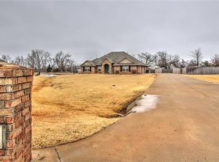 12601 SW 25th St, Yukon, OK 73099