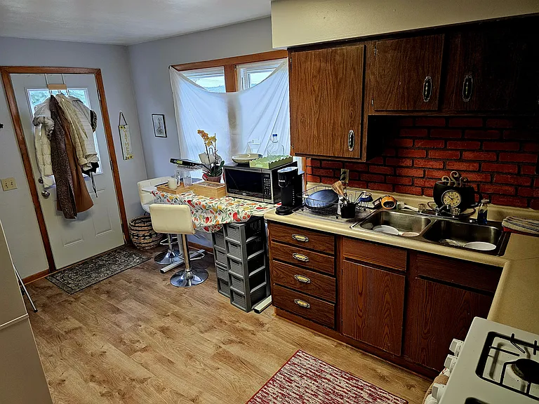 25 E Broadway Ave — Photo 3