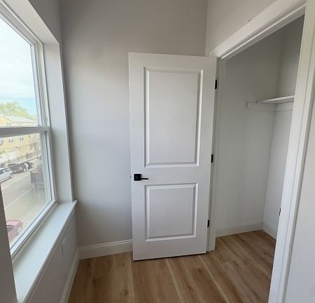 4th image of 486 S 19th St Floor 2