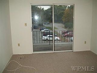 3rd image of 614 Fox Run Ln